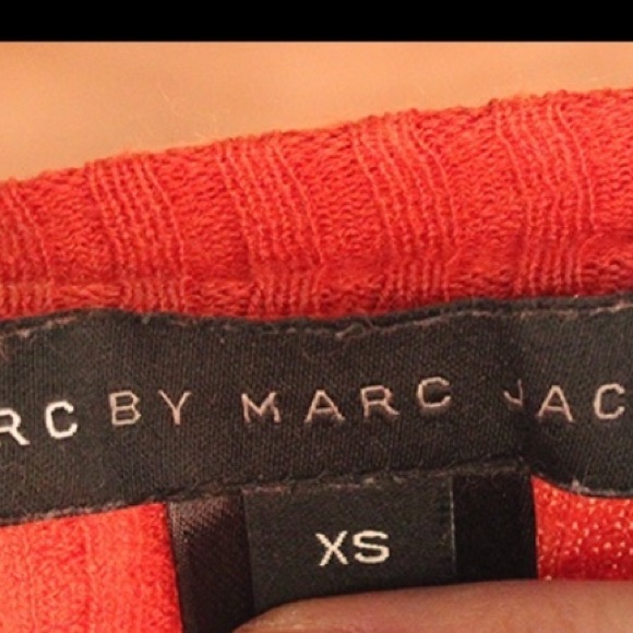 MARC JACOBS RED & WHITE CARDIGAN SWEATER SIZE XS - Picture 6 of 6